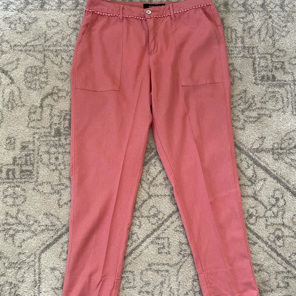 Adorable coral pants! Perfect for spring!